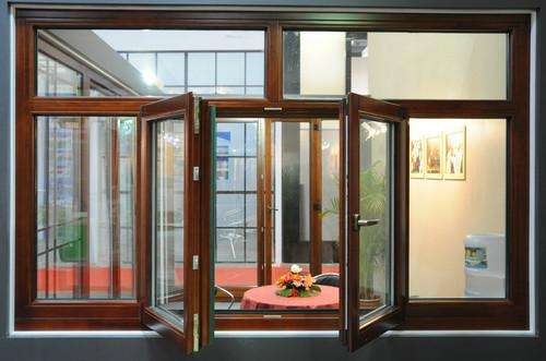 山東鋁木復(fù)合門(mén)窗